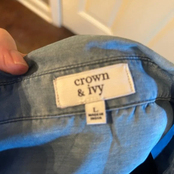 Crown & Ivy Light Blue Casual Button Down Shirt - Picture 3 of 3